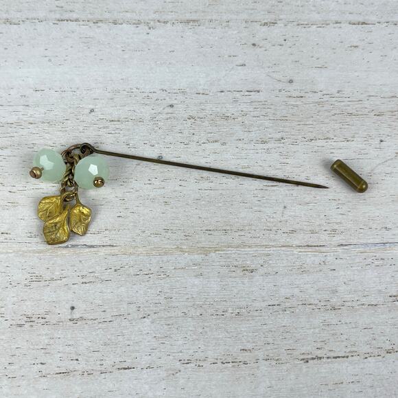 🍃 Brass Gold Tone Stick Pin Leaves Charm Mint Green Faceted Dangling Beads - Picture 3 of 16